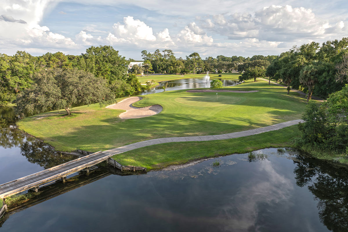 Country Club of Mount Dora course landscape and clubhouse area.